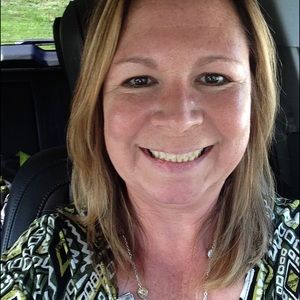 Meet your Posher, Charity